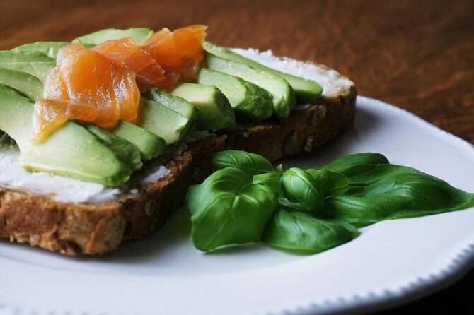 Tartines saumon fumé – avocat – citron