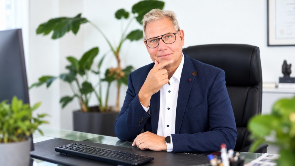 Dr Jean-Philippe Richter dans son cabinet à Conthey